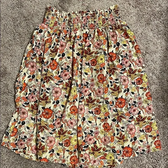 LAST CHANCE Floral Print Women's Skirt with Pockets !! - Picture 5 of 5